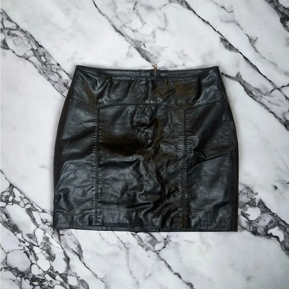 CAPULET 100% Black Leather Zip Up Grunge Goth Lined Mini Skirt - Picture 1 of 8
